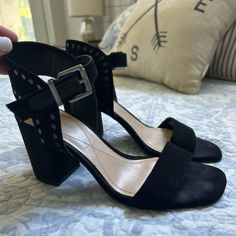 Max Studio suede heels